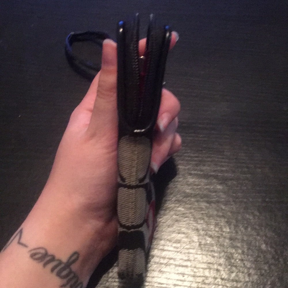Wristlet - Picture 2 of 5